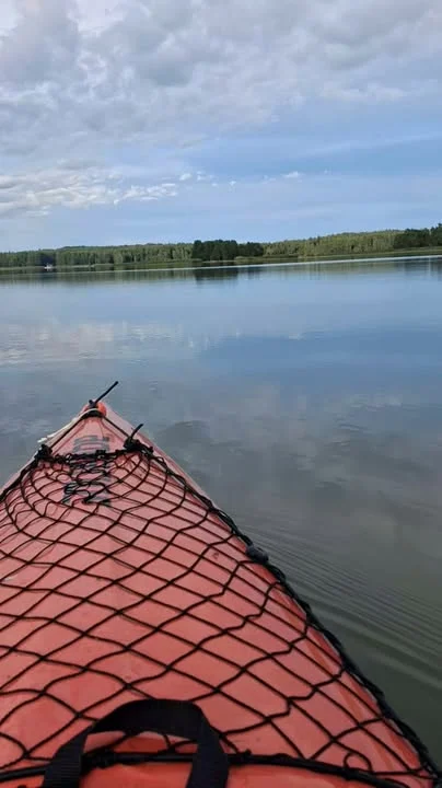 Lomalle plompsis!
10.8. alkaen puutarha avoinna arkisin 9-16.
15.8 olemme Joensuussa ja 16.8. Jyväskylässä pionitapahtumissa. Lisää tietoa tapahtumista piakkokn.